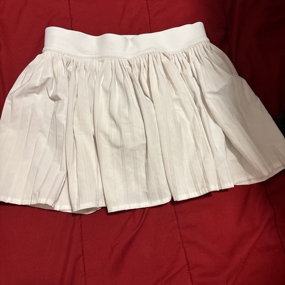 Lululemon Athletica Cream Skater Mini Skirt - Picture 2 of 3